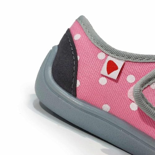 Боси пантофи Anatomic Pink са създадени по всички критерии и изисквания за боси обувки. Изработени от безопасни материали, за широки крачета.