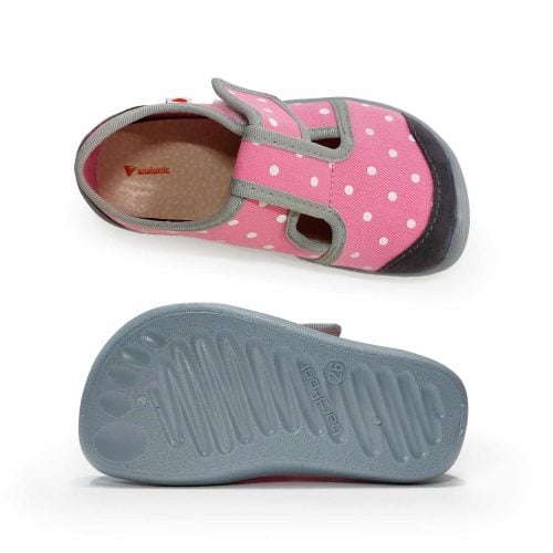 Боси пантофи Anatomic Pink са създадени по всички критерии и изисквания за боси обувки. Изработени от безопасни материали, за широки крачета.