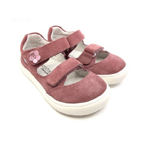 PROTETIKA Tery Pink са детски боси сандали с горна част от велур. Това е чисто нов модел за 2023 г., с нова подметка и подобрени характеристики.