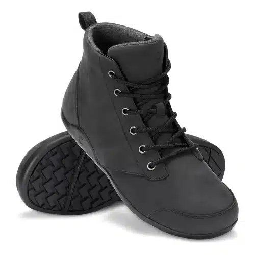 Удобни за ежедневно носене и направени с горна част от водоотблъскваща кожа, мъжките кожени ботуши Xero Shoes Denver Leather имат фланелена подплата.
