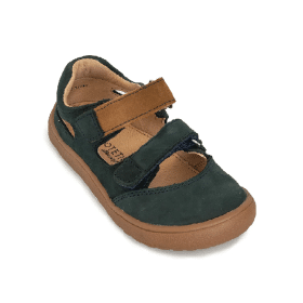 PROTETIKA Pady Brown са детски боси сандали с горна част от набук. Това е чисто нов модел за 2024 г., с нова подметка и подобрени характеристики.