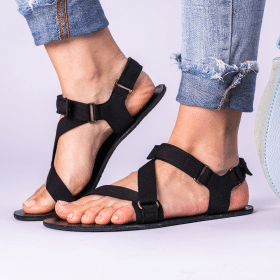 Дамски сандали Be Lenka Flexi Black са боси сандали от удобна материя. Дизайнът и семплите цветови комбинации.