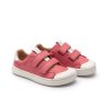 Детски боси обувки Tip Toey Joey - RAMP Coral. С уличен стил, RAMP е идеален за ежедневно носене. Двойните велкро закопчалки се поставят лесно.