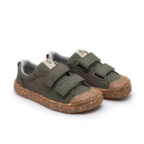 Детски боси обувки Tip Toey Joey - RAMP Green Eco (текстил). С уличен стил, RAMP е идеален за ежедневно носене. С двойните велкро закопчалки се закопчават лесно.