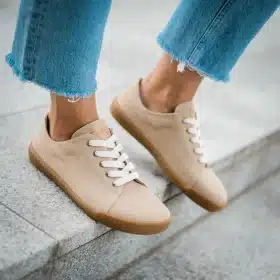 Боси обувки CRAVE WOODSTOCK Beige Ежедневни маратонки, които са изключително удобни за крака. Благодарение на текстилното платно са дишащи.