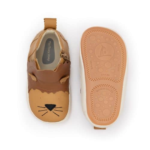 Боси обувки Tip Toey Joey - Lion. Естествена кожа, подметка от естествен каучук - идеални за Вашето прохождащо, или пък вече пораснало дете.