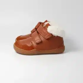 Боси ботуши с естествена вълна bLIFESTYLE - Snow Leopard. Подходящи за най-малките, не толкова високи, за да не пречат на ходенето.