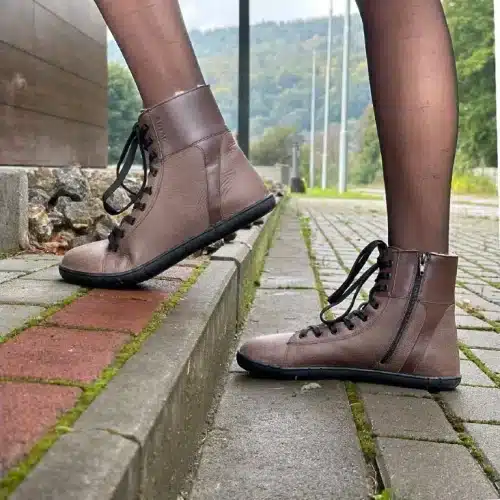 Боси Ботуши Antal Lanapuro - Кафяви.Унисекс зимни ботуши Lanapura – вашият надежден спътник за всяко времеОсигурете на краката си максимален комфорт.