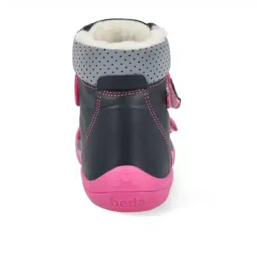 Изцяло кожени високи ботуши, мембрана за по-голяма издръжливостнапа кожа с велур в областта на пръстите за по-голяма издръжливост.