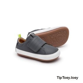 Боси обувки Tip Toey Joey Friendly. Естествена кожа, подметка от естествен каучук - идеални за Вашето прохождащо, или пък вече пораснало дете.