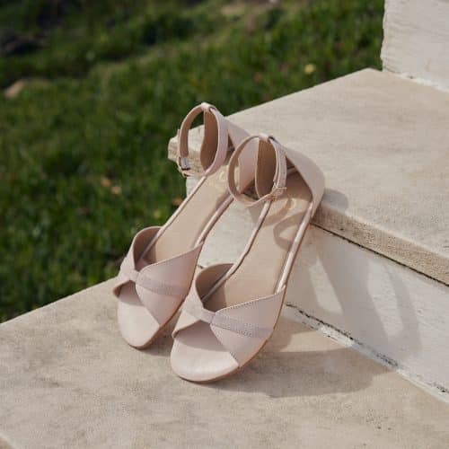 Shapen - PETAL олицетворяват перфектната комбинация от женственост, лукс и стил и са моден акцент на съвременната жена. Удобни дамски сандали.