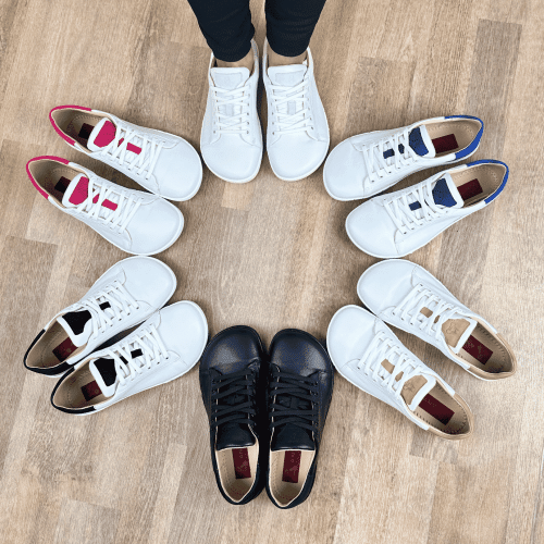 Луксозни боси маратонки за стилен комфорт. Изработени от мека, сертифицирана първокласна кожа от висок клас, която гарантира издръжливост и външен вид.