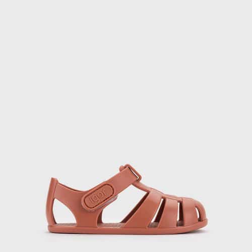 Детски боси сандали IGOR - Nemo Terracota.Класически Crocs със средна концепция за боси крака.Изключително подходящи детски боси сандали за игри по плажа.