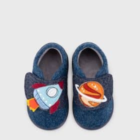 Боси пантофи IGOR - космос за момче с планета и ракета