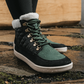 Дамски зимни боси обувки в черен и зелен цвят