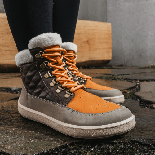 Дамски зимни боси обувки в кафяв и оранжев цвят