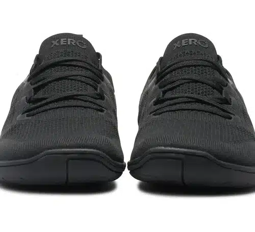 Изключително леки боси маратонки Xero - Nexus Knit в изцяло черно. Подходящи и за тренировки и фитнес.