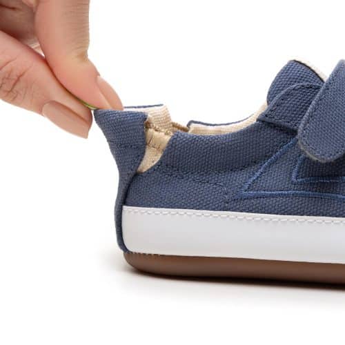 Боси текстилни обувки Tip Toey Joey - Dash Lona в синьо. Обувки за прохождане.