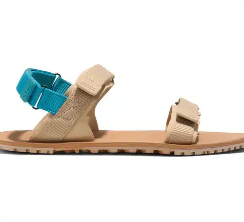 Дамски спортни боси сандали Xero Shoes - D-Trail в кремаво и синьо.