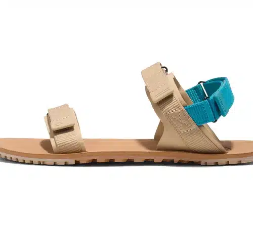 Дамски спортни боси сандали Xero Shoes - D-Trail в кремаво и синьо.