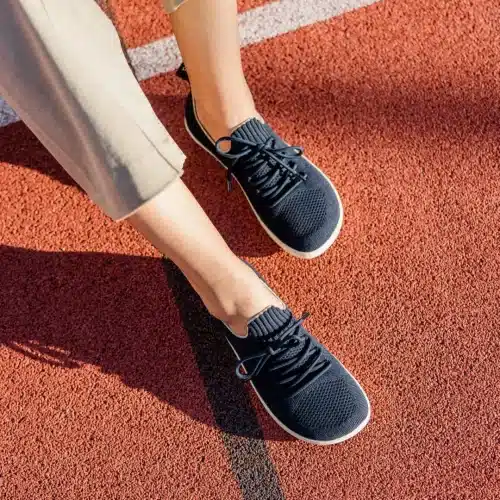 Боси плетени обувки Shapen - Weavin в тъмно син цвят. Нахлузващ се модел боси обувки.