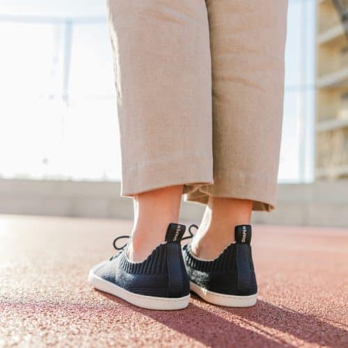 Боси плетени обувки Shapen - Weavin в тъмно син цвят. Нахлузващ се модел боси обувки.