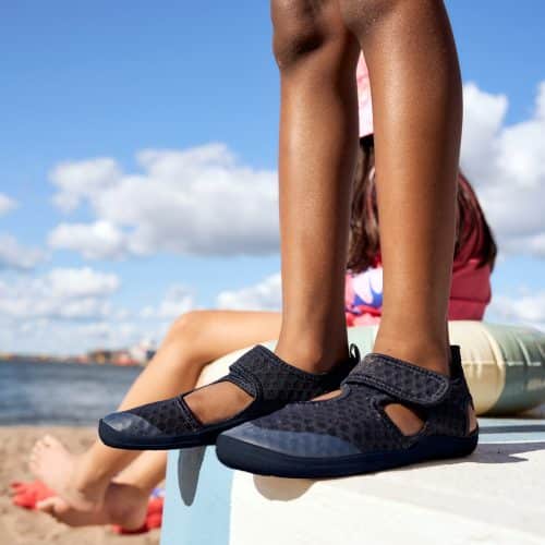 Бързосъхнещи детски боси сандали Reima - Rantaan в тъмно синьо.