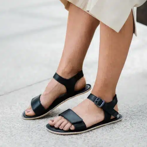 Боси ултралеки сандали от висококачествена италианска кожа Angles - Hestia в черно.