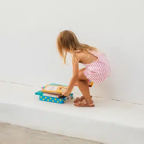 Верният спътник през лятото - детските боси сандали - чехли Muris - Aruba в пепел от рози.