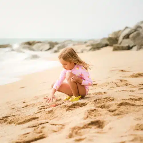 Верният спътник през лятото - детските боси сандали - чехли Muris - Aruba в жълто.