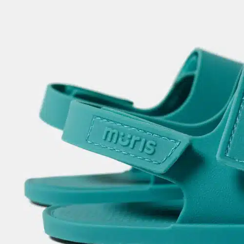 Верният спътник през лятото - детските боси сандали - чехли Muris - Aruba в синьо-зелено.