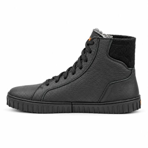 Боси ботуши от естествени материали Magical Shoes - Alaskan Evo в черно.